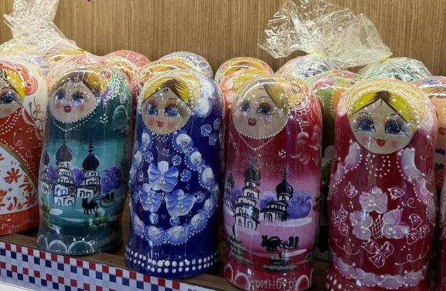 記者探訪“俄羅斯特產店”！多款進口風味食品實為國產